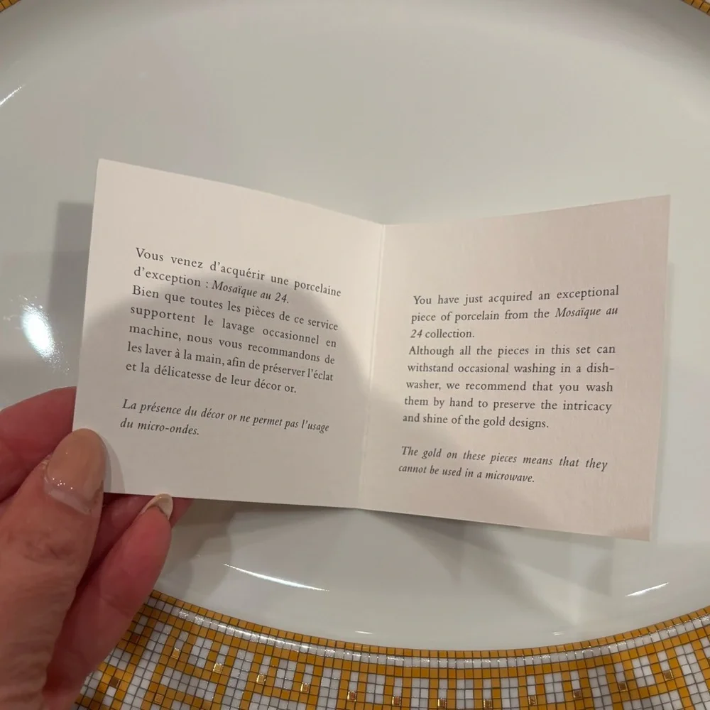 Elegant White Porcelain Serving Platter - Picture 3 of 5